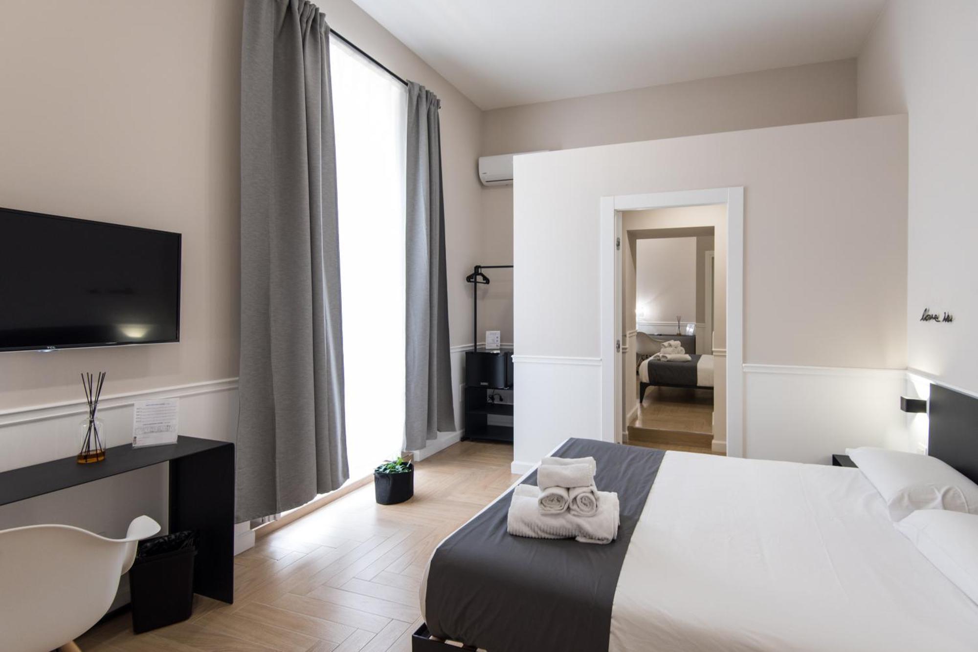 Five Boutique Rooms Napoli Bagian luar foto