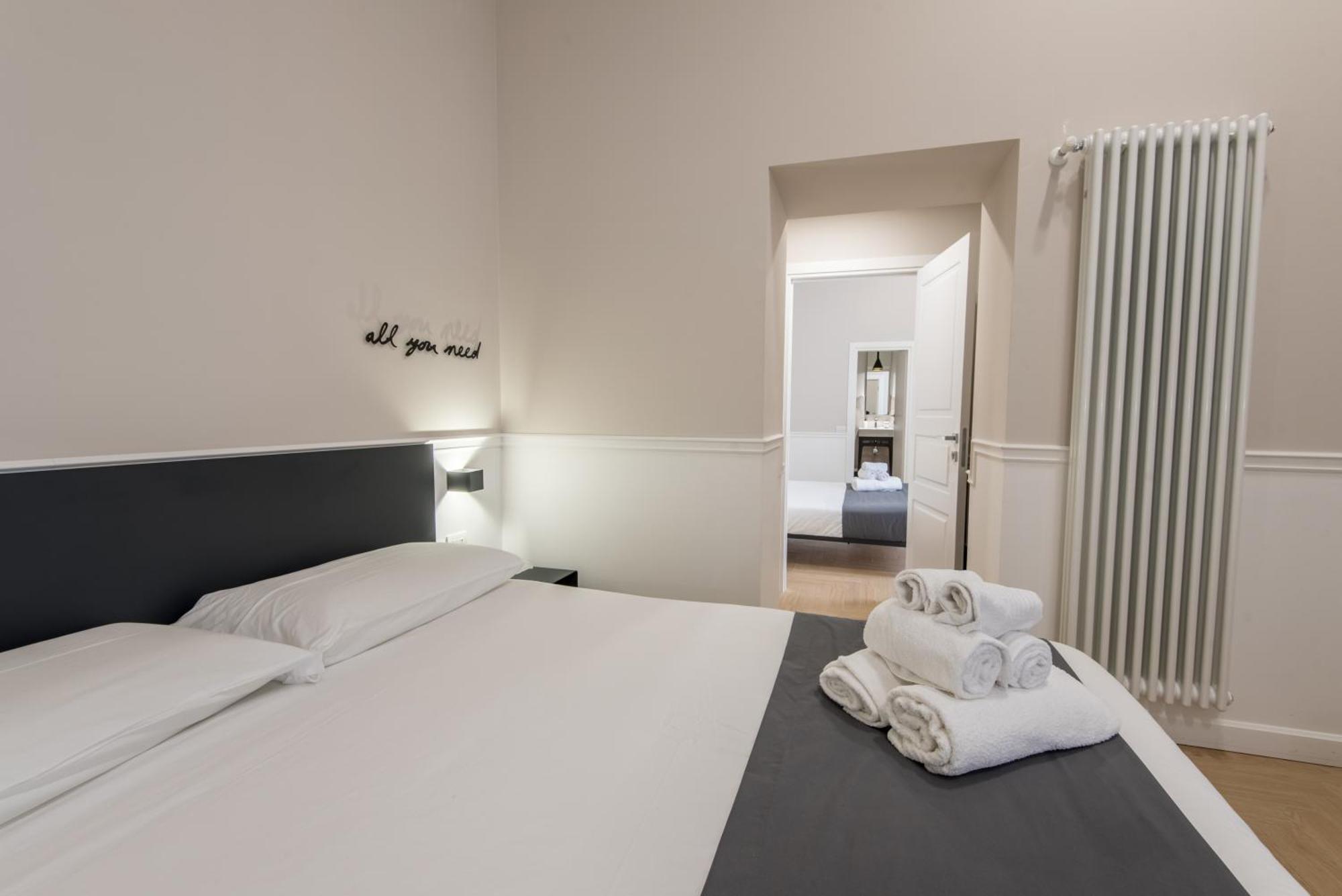 Five Boutique Rooms Napoli Bagian luar foto
