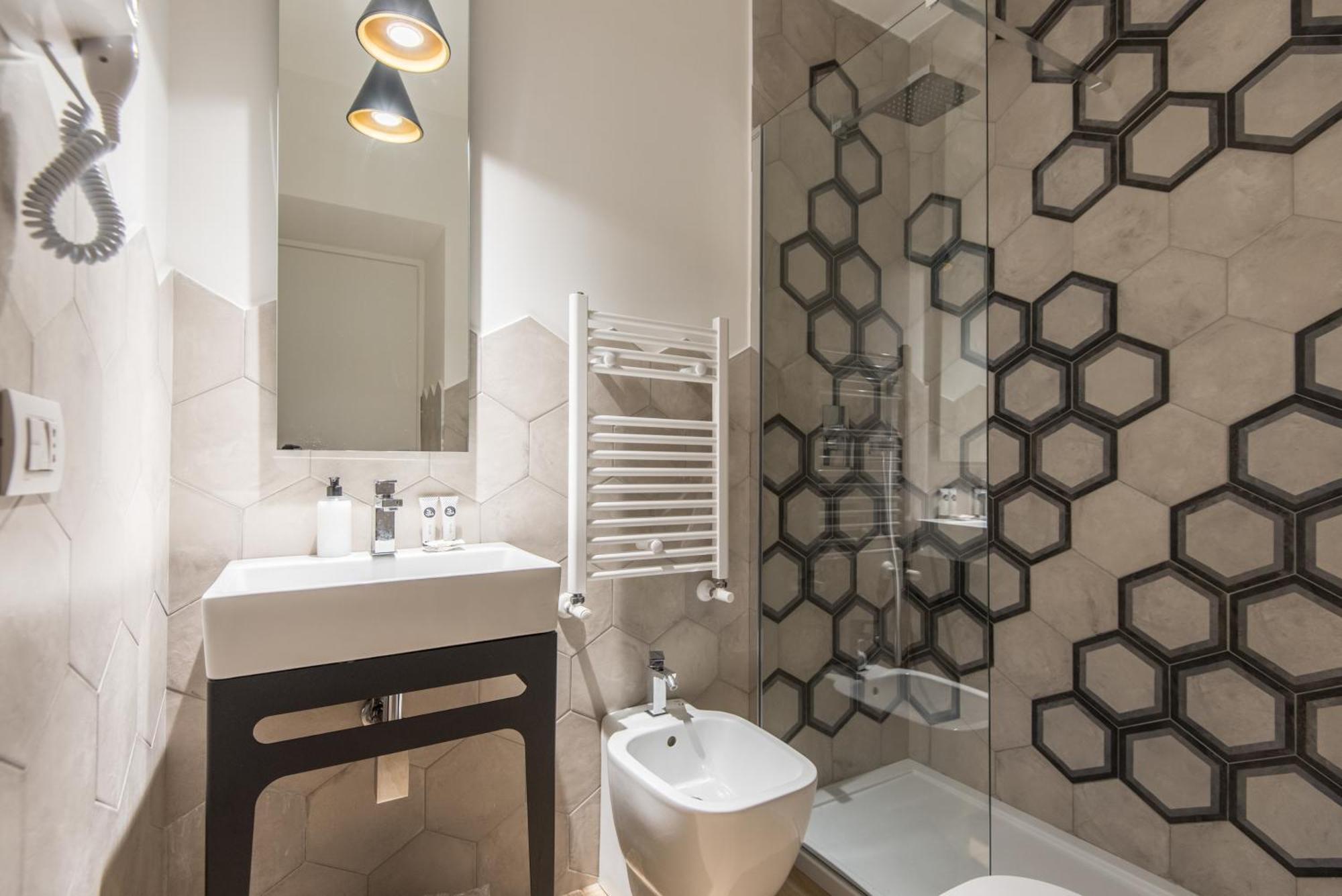 Five Boutique Rooms Napoli Bagian luar foto