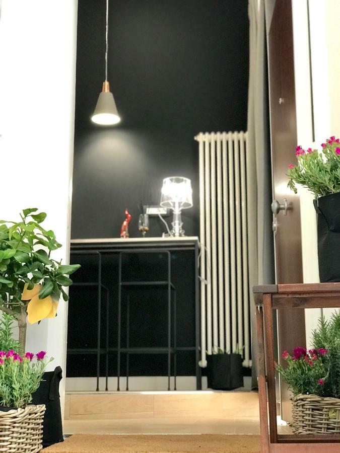 Five Boutique Rooms Napoli Bagian luar foto