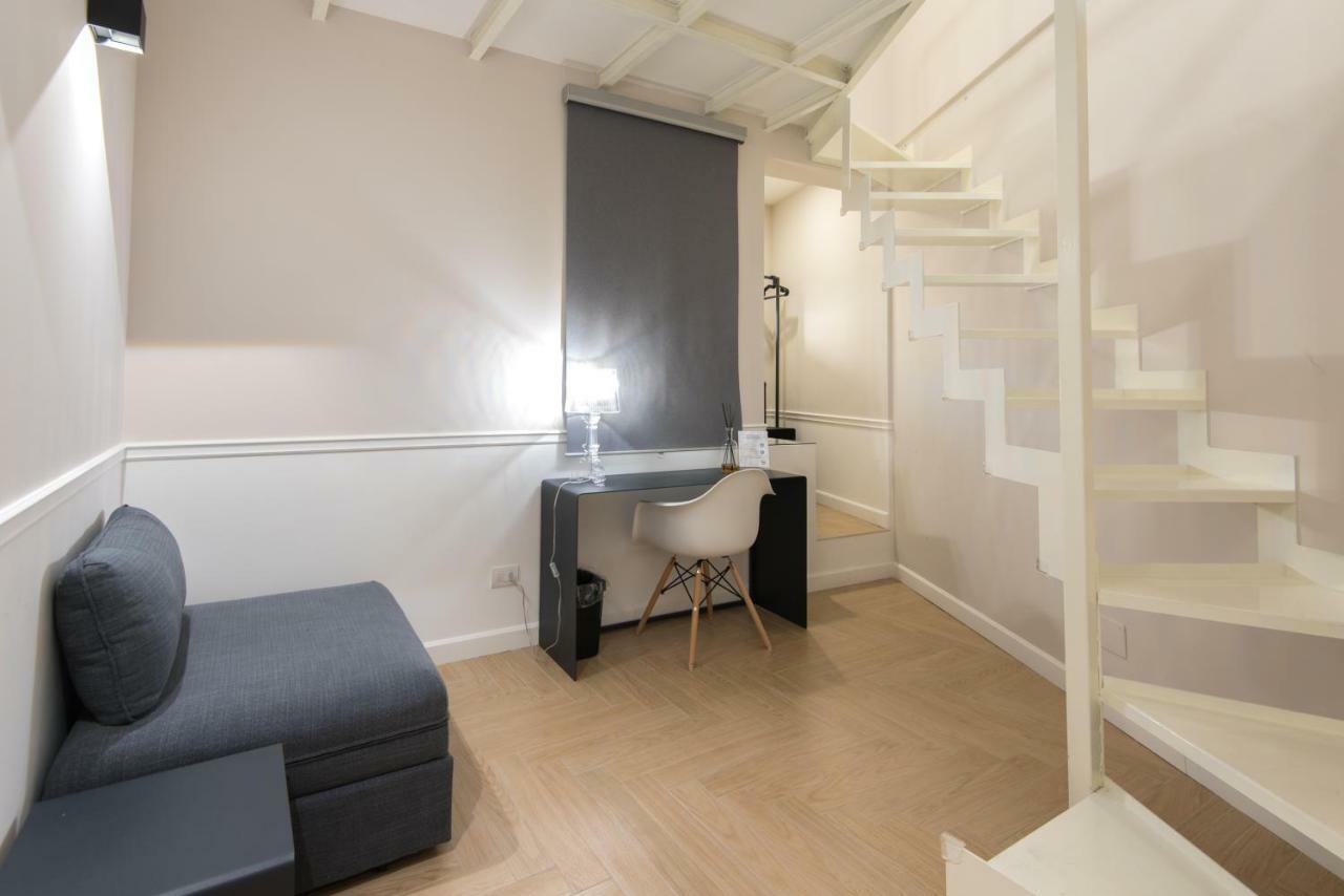 Five Boutique Rooms Napoli Bagian luar foto
