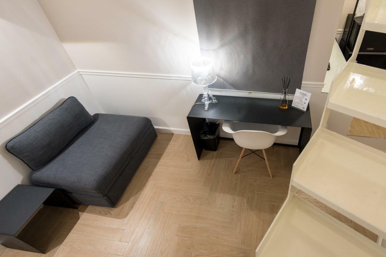 Five Boutique Rooms Napoli Bagian luar foto